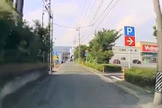 【動画】この事故で過失と言われても納得できない？軽四に側面特攻される車載。