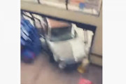 姉さん事件です！スーパーマーケット内に車が侵入し大暴れ！！