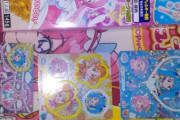 プリキュアカレー買ったけどシールが外れすぎて泣いてる