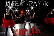 謎のグループKIBERSPASSK「（BABYMETAL）彼女たちのショーとエナジーが大好き」