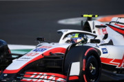 ハースのミック・シューマッハ、F1サウジアラビアGP予選Q2でのクラッシュにより決勝不参加に