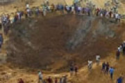 【動画】 ナイジェリアに隕石落下、轟音と共に巨大クレーター出現で現地騒然　家100軒が一瞬で吹っ飛ぶ緊急事態