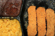 【画像】アメリカのガチ底辺が食べる飯、うまそう！！！