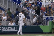 【WBC日本vs.アメリカ】ダルビッシュ、ブルペンに向かう