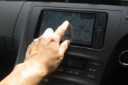 運転中のスマホがダメでカーナビはいい理由って何？