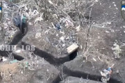 ウクライナ軍第108山岳突撃旅団がロシア軍塹壕を攻撃し兵士を捕虜にする様子！