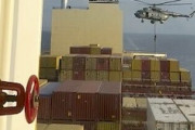 【動画】イラン軍がホルムズ海峡でイスラエルが関連する貨物船を拿捕。