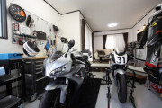賃貸で車、バイクいじりするんって無理？