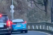 【悲報】箱根で煽り運転して横転したプリウス、事故前の映像がこちら…
