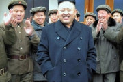 【悲報】金正恩さん、別人のような穏やかな笑みを浮かべてしまう