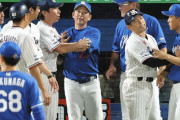 中日・立浪監督、死球巡り一時もみ合いとなった事情説明「こっちは止めていただけ。もちろん当てた側が悪いので申し訳ない」