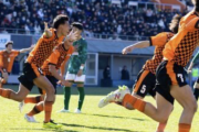 【動画】高校サッカー前回優勝校・青森山田が初戦敗退！連覇の夢潰える…高川学園が“トルメンタ”＆PKで2ゴール奪い3回戦へ