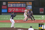 【ソフトバンク対西武11回戦】ソフトバンク・栗原、第７号先制３ランホームラン！！！！！！！