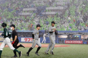 ヤクルト－阪神は降雨により一時中断　村上ＶＳ藤浪の途中で