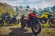 スズキ、「V-Strom1050/1050XT」を発表