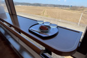 海外「いい飲み方！」日本酒好きにはたまらない！？新潟のユニーク観光列車が気になる