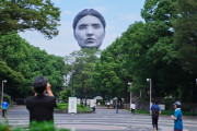 海外「始まった」東京の空に巨大な人の顔が出現し海外びっくり仰天！（海外の反応）