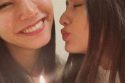 新木優子さん、27歳誕生日に谷まりあさんからキスで祝福!?「ゆうまり最強コンビ」www