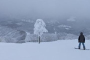 【悲報】スノーボード人口激減なんだけど お前らは何故雪山に行かなくなったのか