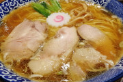 【画像】ラーメンに「茎野菜」使うのやめようや・・・