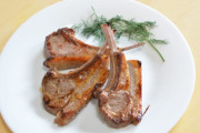 なんで日本人はラム肉食べないんだろうな