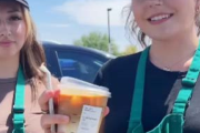 【動画】海外のスターバックス店員、ノーブラで接客してくる