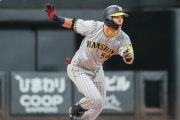【阪神】２試合ぶり３番の前川右京が出場２戦連続マルチ　フェンス直撃で惜しくもプロ１号ならず