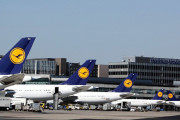 飛行機に「露出の多い服装」で乗ろうとした女性を係員が"乗車拒否"し話題に