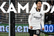 外国人「新世代の日本人で一番かも」鎌田大地、準決勝ゴールでEL週間MVP選出！鳴り止まない絶賛の声！【海外の反応】