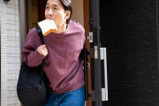 寝坊した女現場監督さん、遅刻してるのにちんたら朝飯を食ってから出社ｗｗｗ