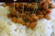 納豆ごはんまぜるやつって頭おかしいの？