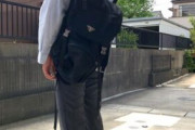 大人なのにリュック背負ってる男はダサいってマジ？楽だし疲れないじゃん