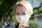 【悲報】街中の女さん、マスク効果で８割可愛く見えてしまうｗｗｗｗｗｗｗ