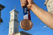 【感動】ウクライナ空手選手が東京五輪銅メダルを出品 → 落札した日本人が“粋”すぎると話題に「ウクライナが平和を取り戻した後に…」