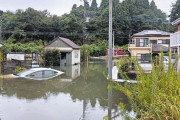 千葉・酒々井の「開運団地」　浸水深なお1メートル、排水の準備急ぐ　[10/8]