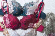 ブラジャーの装飾、何のためにある？ “リラックス”信仰の裏で、売り上げ145％増　“セクシー”の捉え方の変化がブランドを強固に