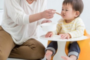 1歳6ヶ月の子供がいて、嫁は専業主婦なんだが、朝は食パン、昼は冷凍食品、夜はオカズが毎日スーパーの惣菜で米だけ炊いてくれる　みんなの嫁こんなもんだった？
