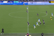 ◆Gif小ネタ◆ヴィオラ戦鎌田大地のヌルっとカーブしてDFの裏をつき逆サイドに通す左足ロングスルーパス