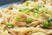 パスタ「美味いです、保存効きます、主食の中ではヘルシーです、安いです」