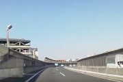 【動画】高速教習中の教習生さん、高速道路の怖さを叩き込まれてしまう