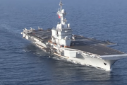 フランスの原子力空母シャルル・ド・ゴール、逝く　乗組員50人がコロナ