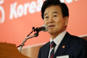 【中央日報】 韓国統一部長官「北が板門店で草むしりなど美化中…朝米会談準備の兆候」