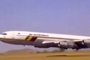 【動画】高度1.8メートル！エア・ジンバブエのボーイング707による超低空飛行。