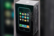未開封の第1世代iPhone、800万円超で落札　販売価格の100倍
