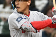 吉田正尚　.265　3本　15打点　2盗塁　出塁率.367　長打率.426　OPS.794