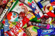 上司「お菓子買ってきて」彡(ﾟ)(ﾟ)「おかのした」