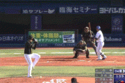 【セCS1st第1戦】阪神・西にアクシデント、打球が左足に直撃、1アウトも取れずに負傷交代・・・