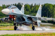 レニングラード防空軍がSu-35とSu-30SM多用途戦闘機による夏季飛行訓練を実施！