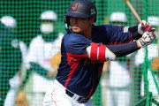 ヤクルト村上宗隆、ダルビッシュからバックスクリーン弾！