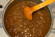 【嫁姑】私がナスチキンカレーを作ったら、義母「鶏肉なんだ。私は豚肉で作るけどね」「私はショウガ入れないけどね」『私はトマト入れないけどね」